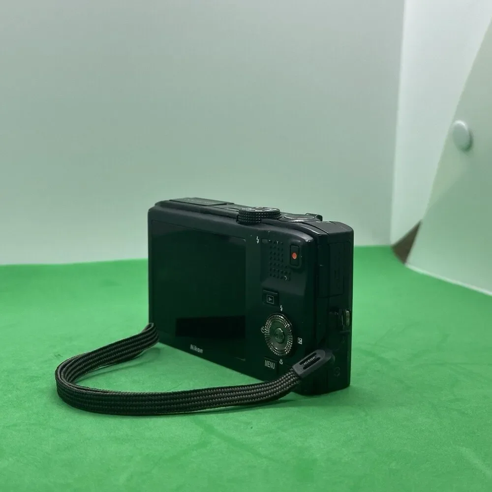 Nikon COOLPIX S8100 Digital Camera 12.1MP 10x Zoom: FOR PARTS NOT WORKING